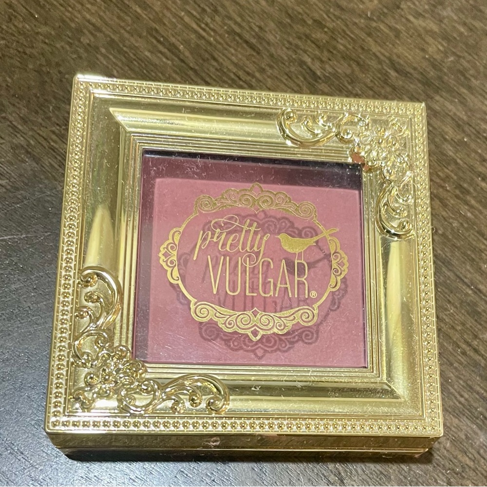 Pretty vulgar blush